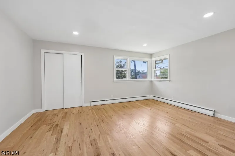 33 Lotz Ave North Haledon, NJ 07508