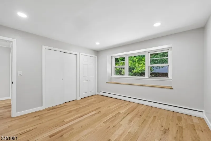 33 Lotz Ave North Haledon, NJ 07508