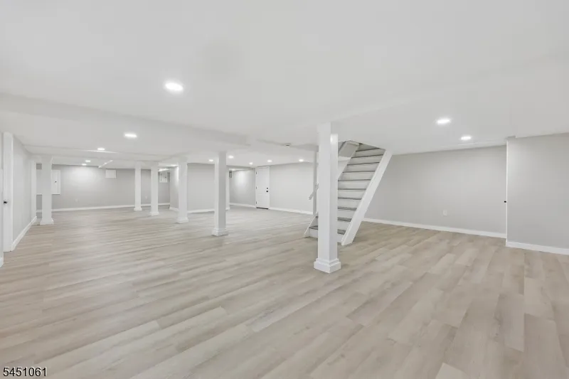 33 Lotz Ave North Haledon, NJ 07508