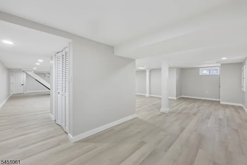 33 Lotz Ave North Haledon, NJ 07508