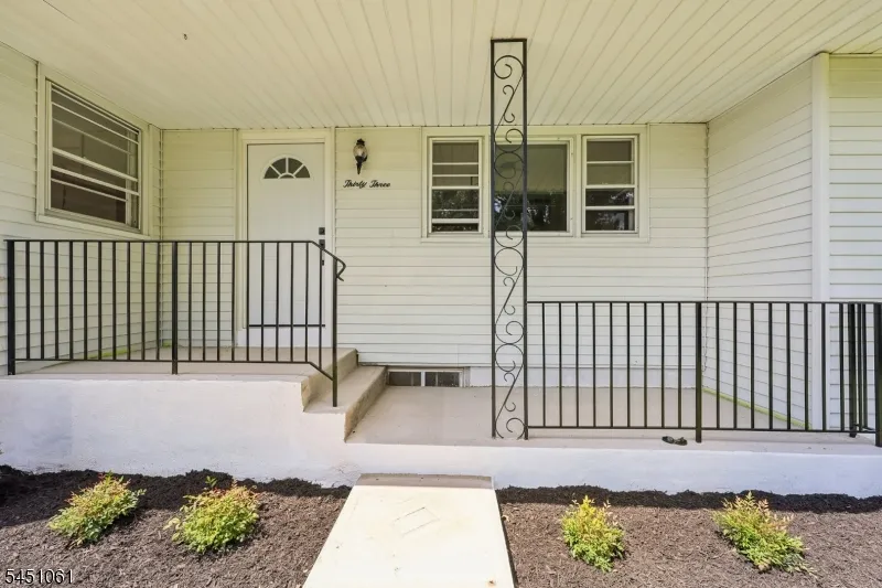 33 Lotz Ave North Haledon, NJ 07508
