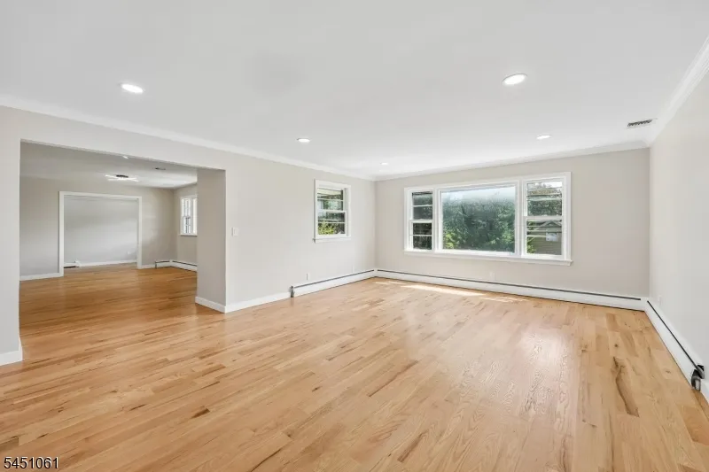 33 Lotz Ave North Haledon, NJ 07508