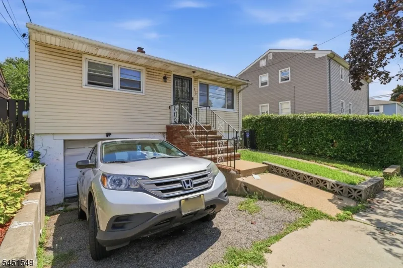312 Stuyvesant Ave Newark City, NJ 07106