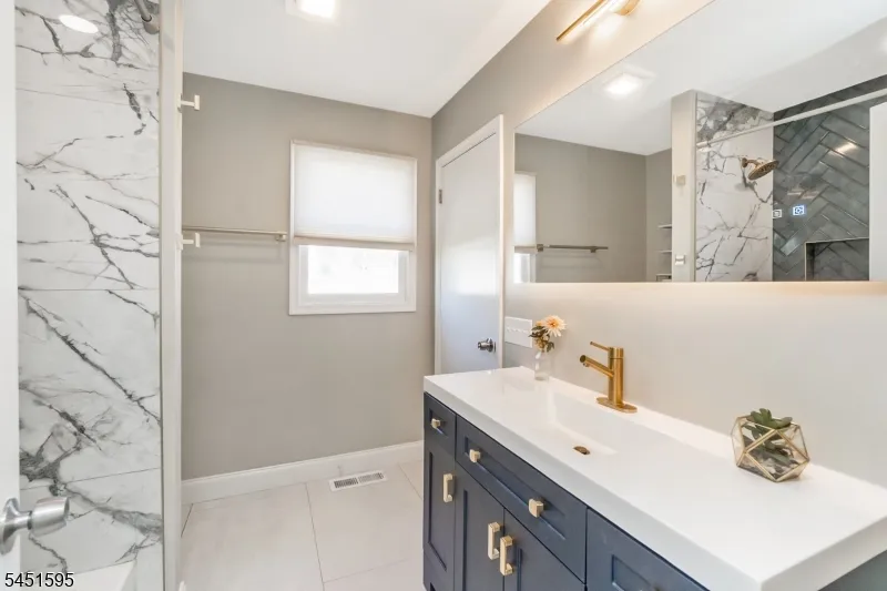355 Kent St Phillipsburg Town, NJ 08865