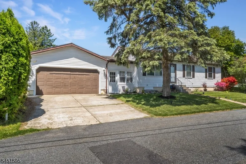355 Kent St Phillipsburg Town, NJ 08865
