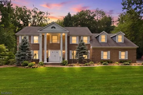 700 Oak Ln