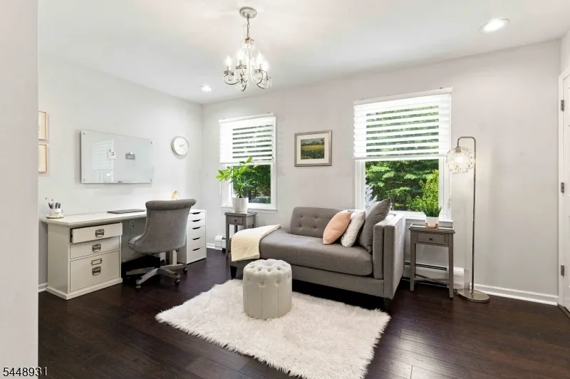 700 Oak Ln Franklin Lakes, NJ 07417