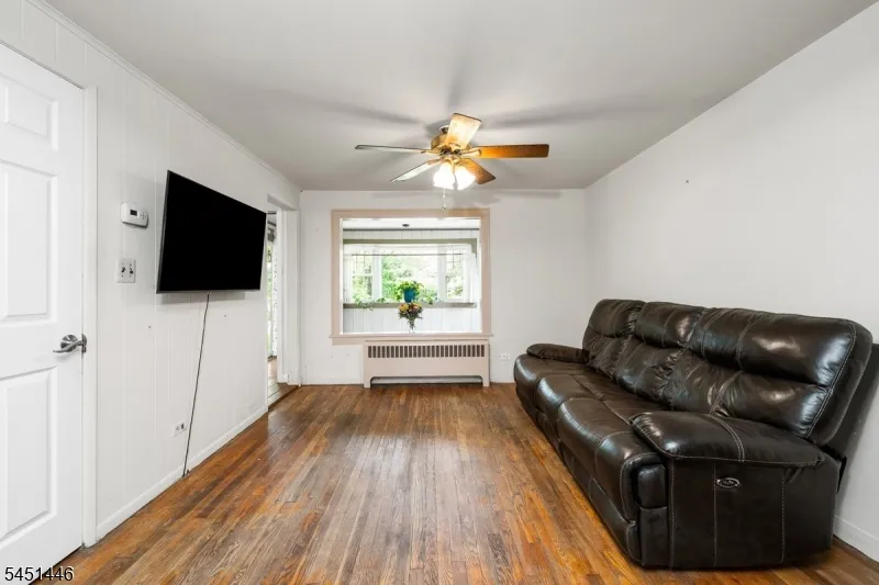 526 Grand Ave Hackettstown Town, NJ 07840