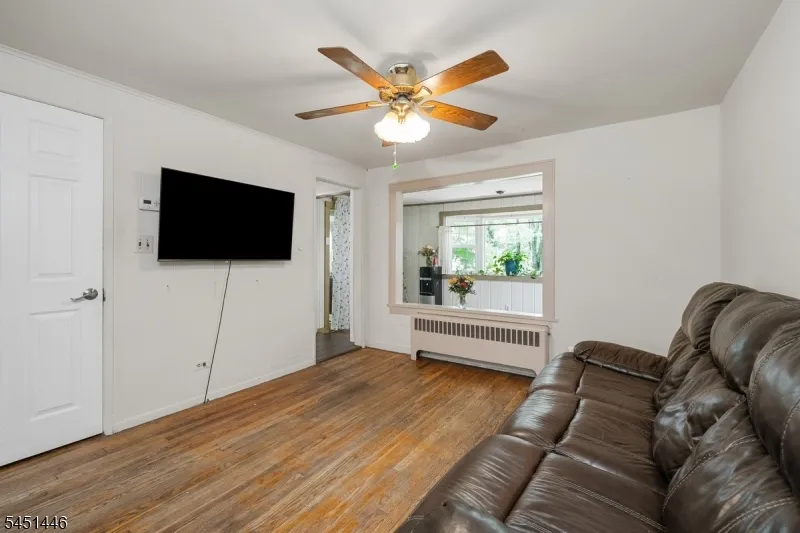 526 Grand Ave Hackettstown Town, NJ 07840