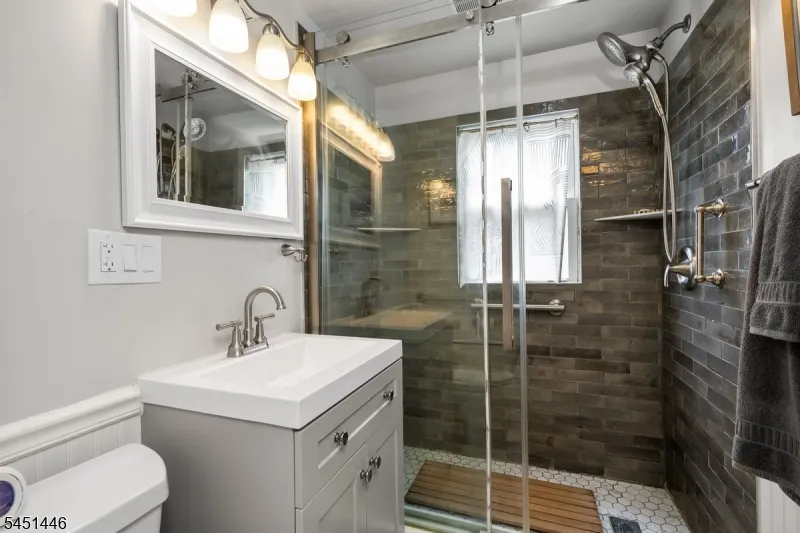 526 Grand Ave Hackettstown Town, NJ 07840