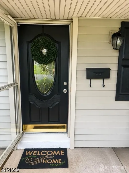 108 Greenlawn Ave Middlesex, NJ 08846