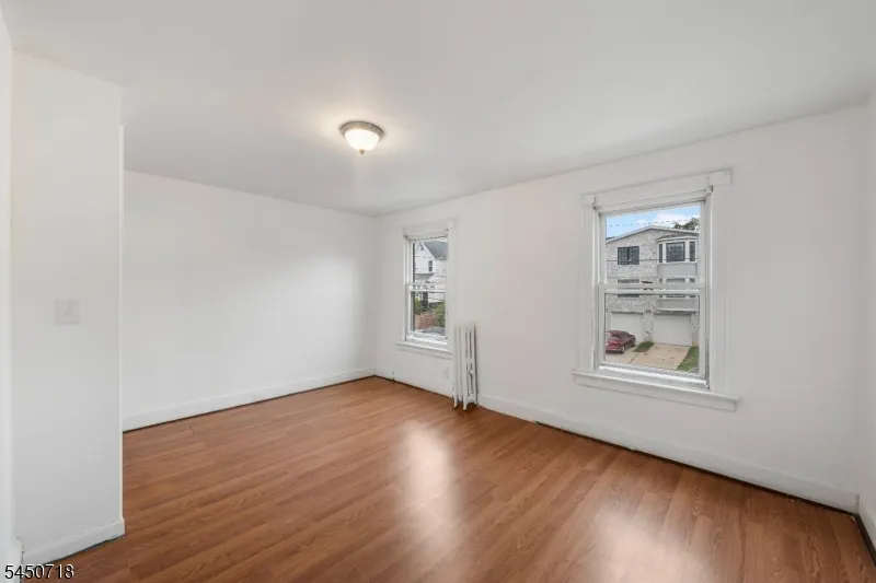 352 Forest St Kearny Town, NJ 07032