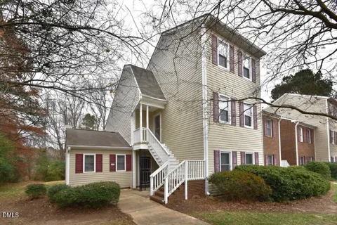 3309 Tarleton E ## 05