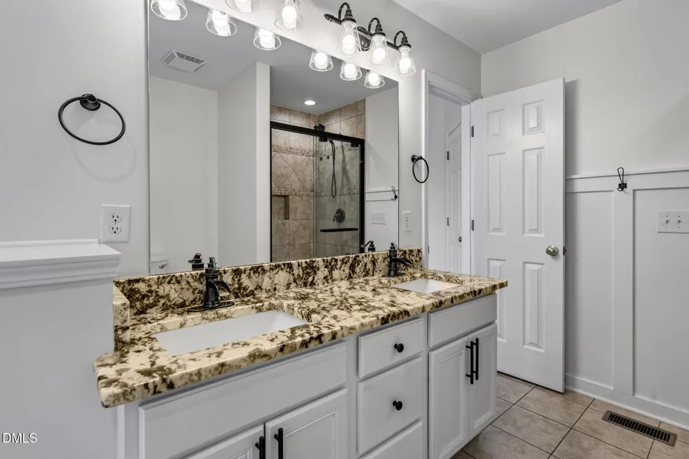 7425 Blannie Farms Lane Willow Springs, NC 27592