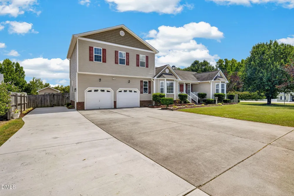 7425 Blannie Farms Lane Willow Springs, NC 27592