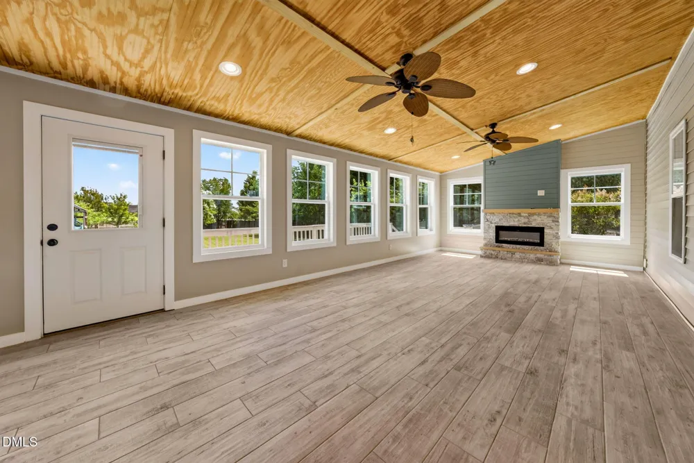 7425 Blannie Farms Lane Willow Springs, NC 27592