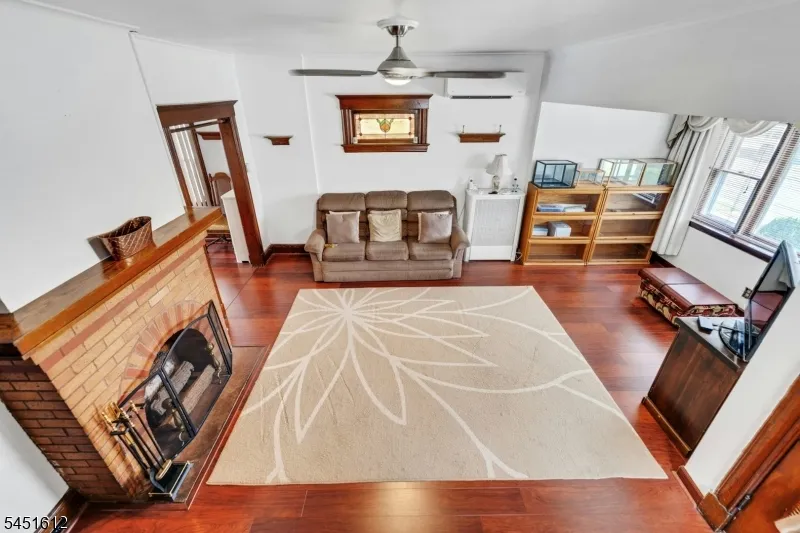 204 Tontine Ave Lyndhurst, NJ 07071