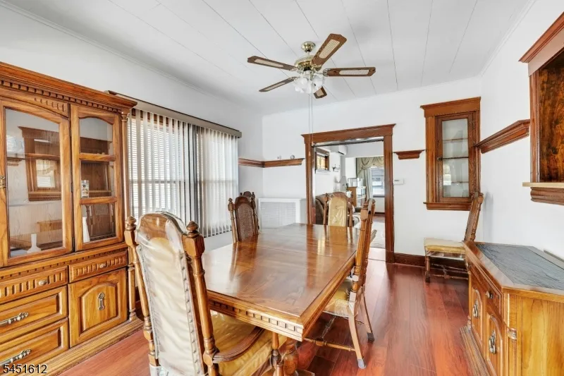 204 Tontine Ave Lyndhurst, NJ 07071