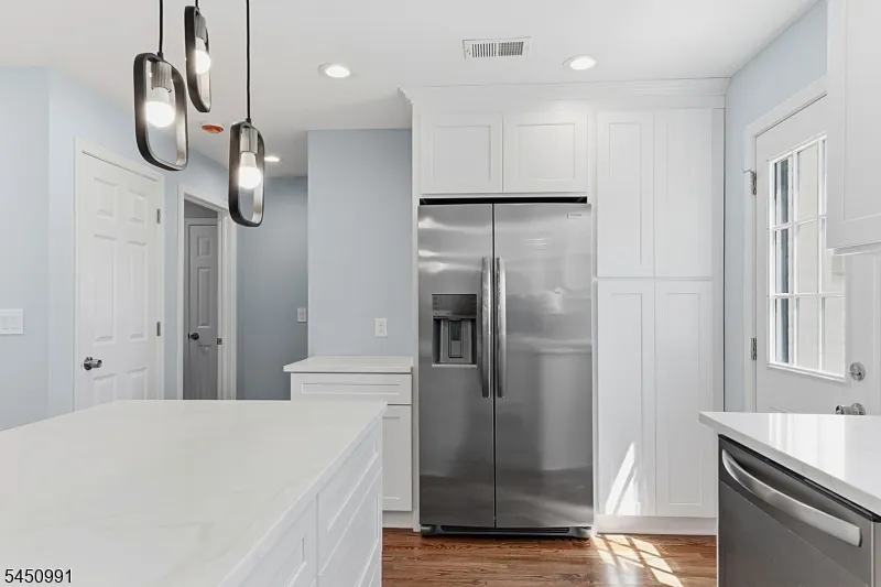 270 Alpine Way Old Bridge, NJ 08879