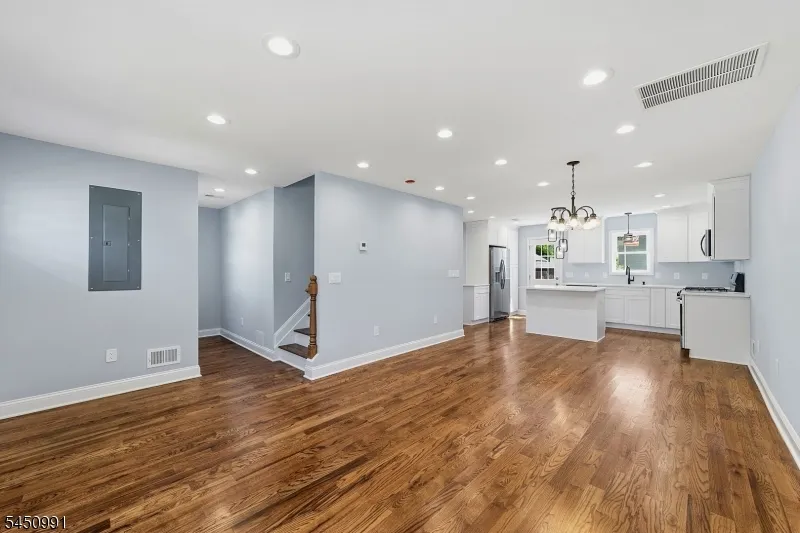 270 Alpine Way Old Bridge, NJ 08879
