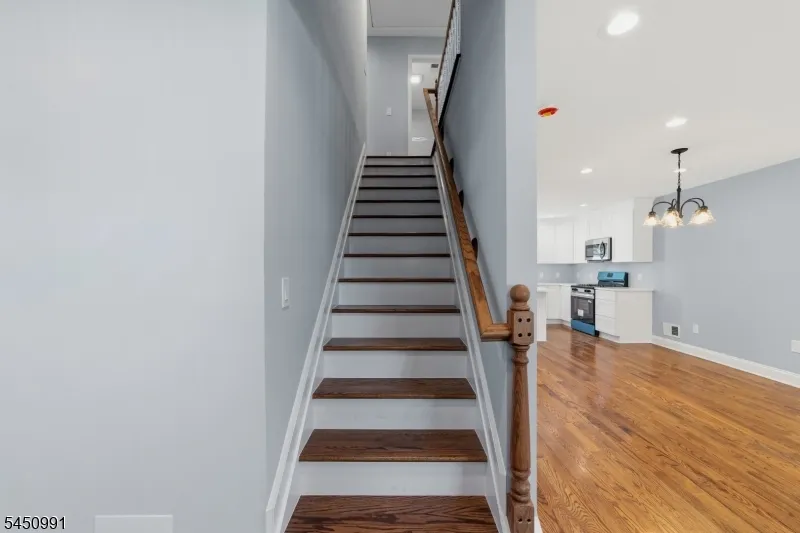 270 Alpine Way Old Bridge, NJ 08879