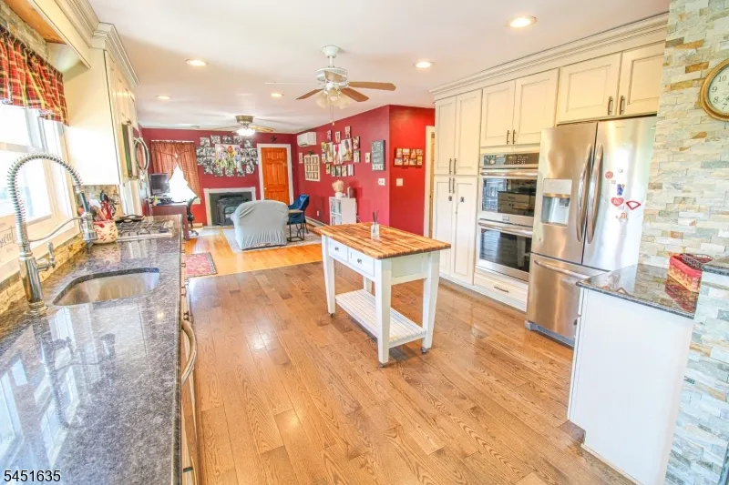 38 Sally Harden Rd Wantage, NJ 07461