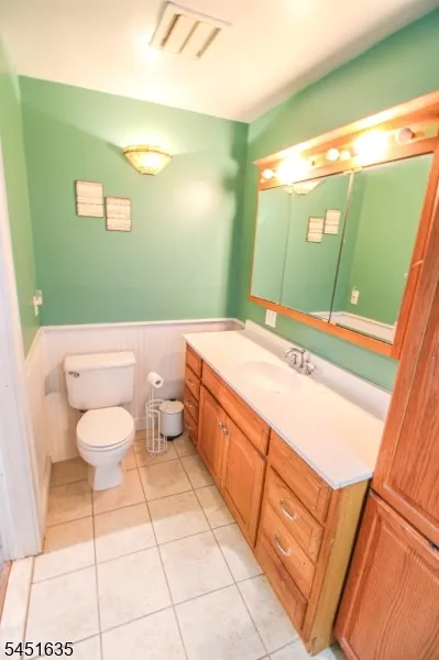 38 Sally Harden Rd Wantage, NJ 07461