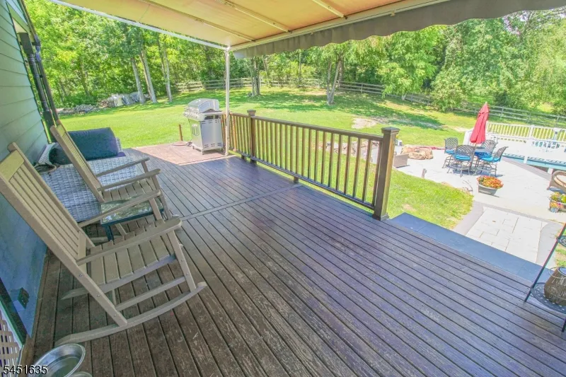 38 Sally Harden Rd Wantage, NJ 07461