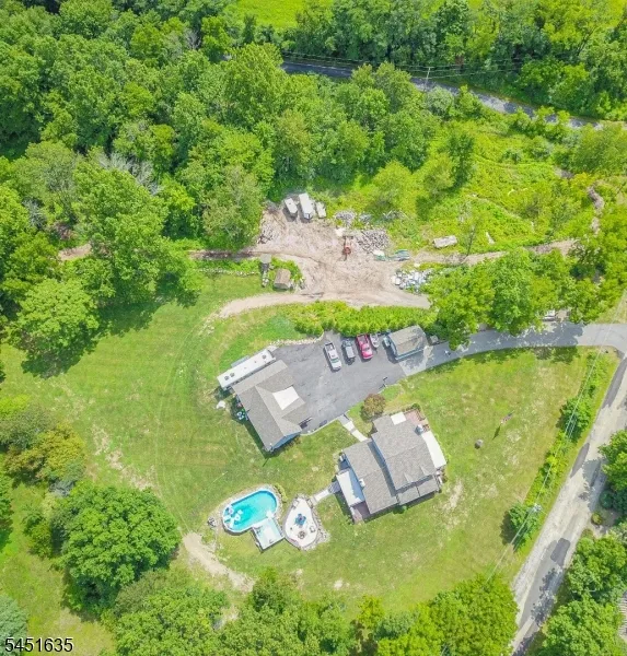 38 Sally Harden Rd Wantage, NJ 07461