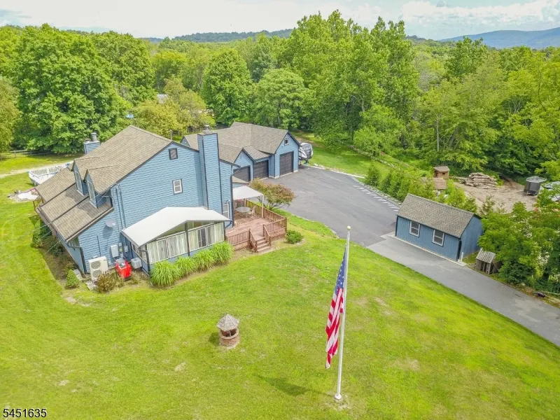 38 Sally Harden Rd Wantage, NJ 07461