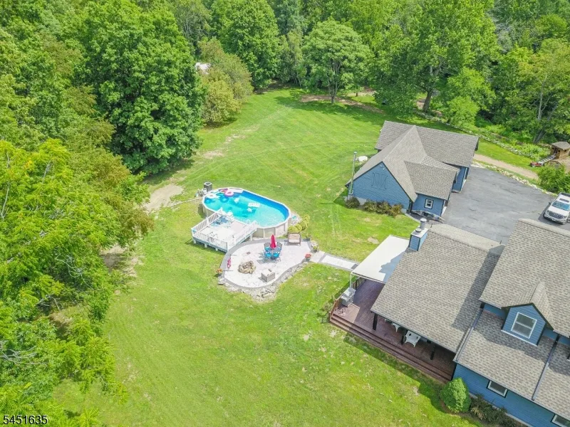 38 Sally Harden Rd Wantage, NJ 07461