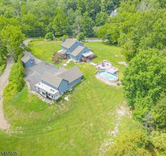 38 Sally Harden Rd Wantage, NJ 07461