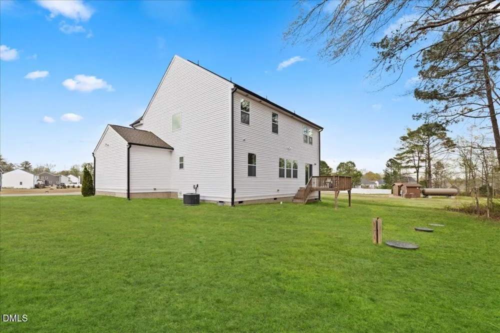 1237 Huffington Oak Drive Willow Springs, NC 27592