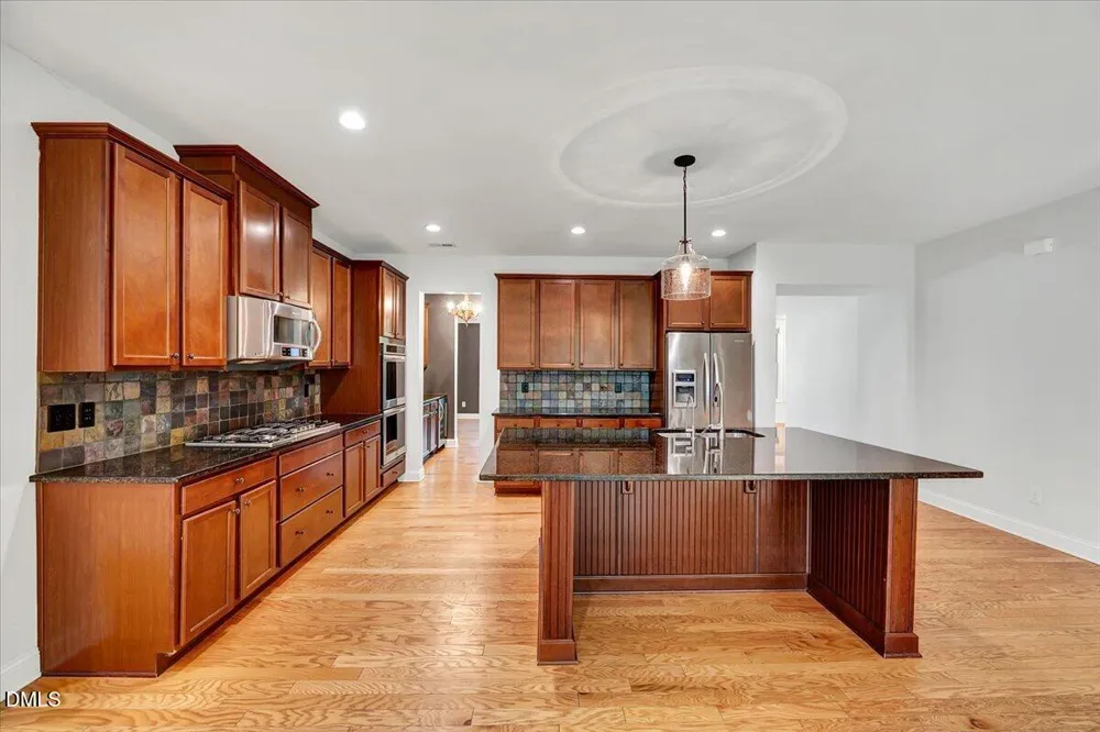 409 Rolling Meadows Lane Chapel Hill, NC 27517