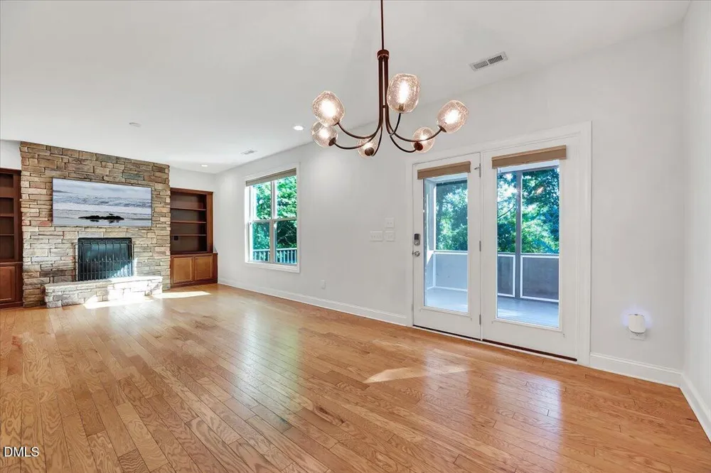 409 Rolling Meadows Lane Chapel Hill, NC 27517