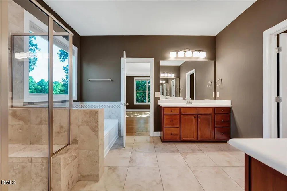 409 Rolling Meadows Lane Chapel Hill, NC 27517