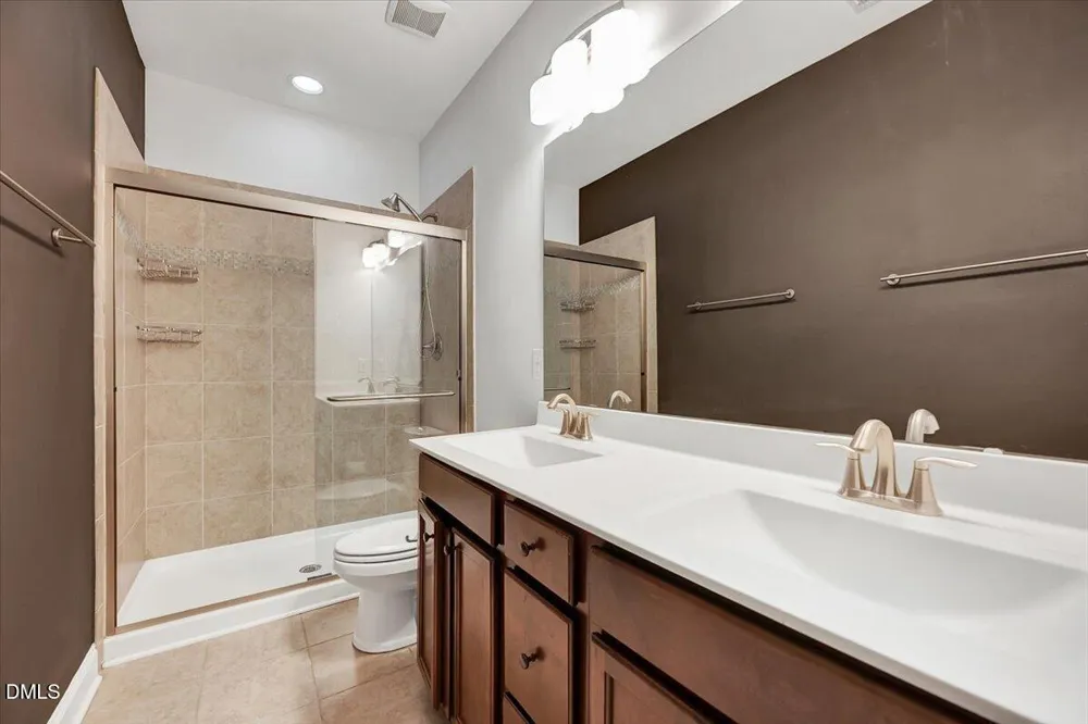 409 Rolling Meadows Lane Chapel Hill, NC 27517