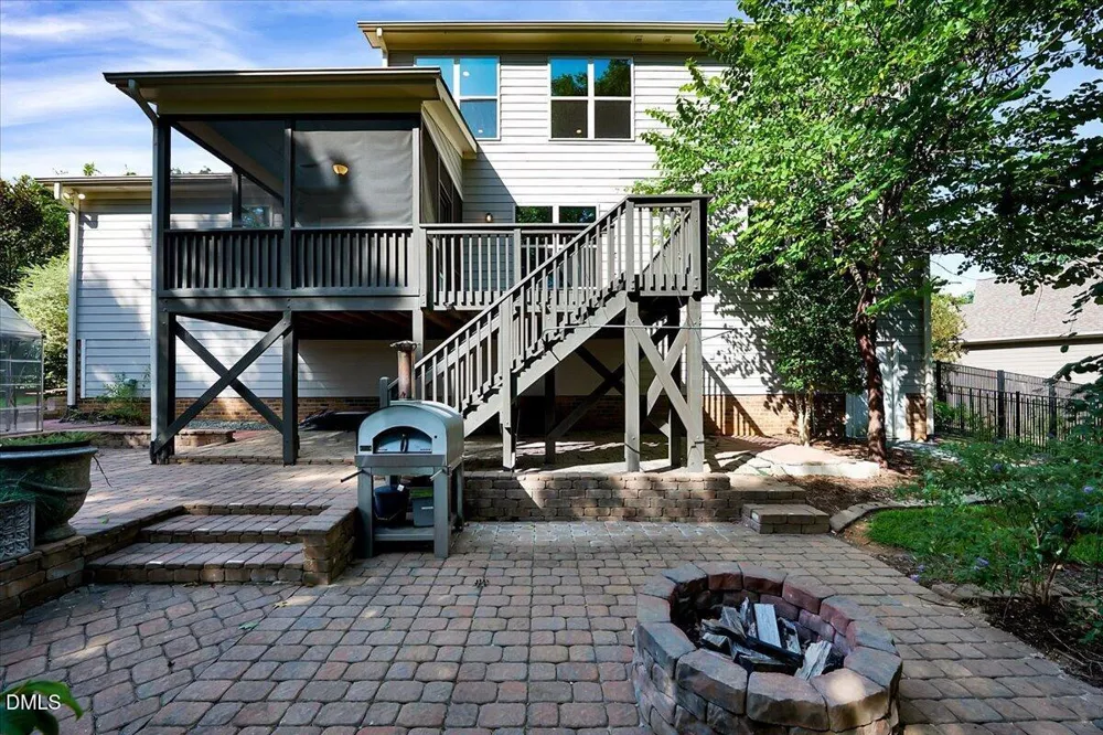 409 Rolling Meadows Lane Chapel Hill, NC 27517