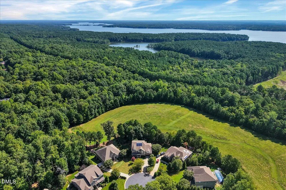 409 Rolling Meadows Lane Chapel Hill, NC 27517