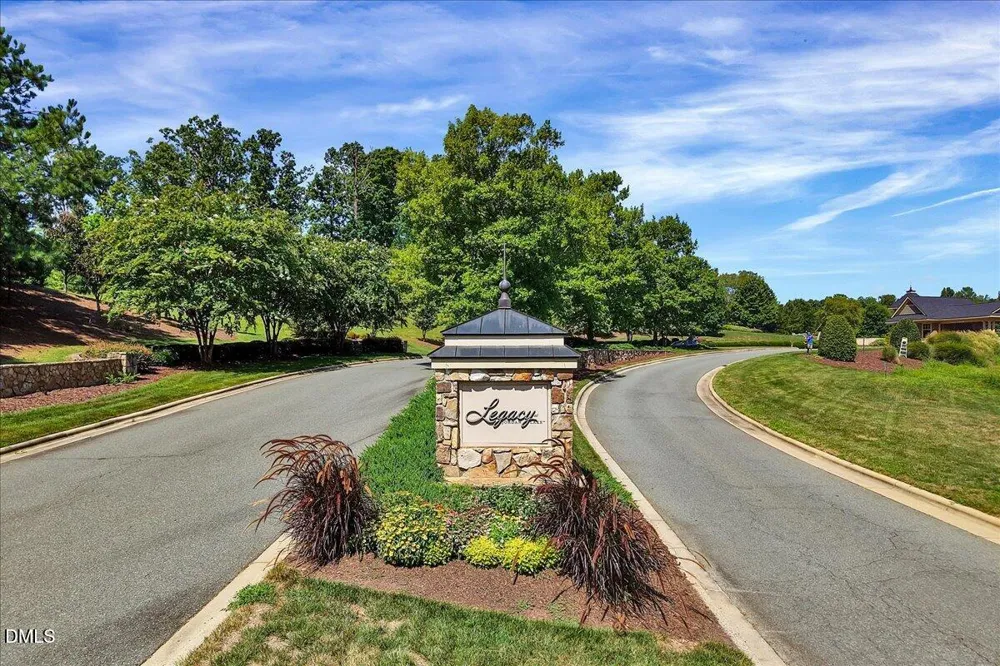 409 Rolling Meadows Lane Chapel Hill, NC 27517