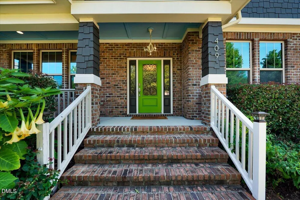 409 Rolling Meadows Lane Chapel Hill, NC 27517