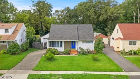 484 Raritan Rd