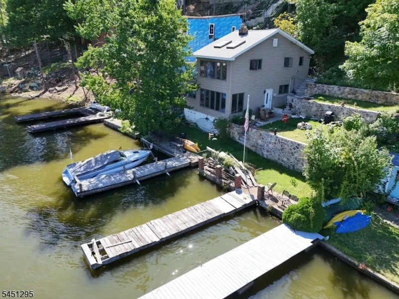 151 Hudson Ave Hopatcong, NJ 07843