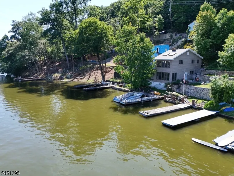 151 Hudson Ave Hopatcong, NJ 07843