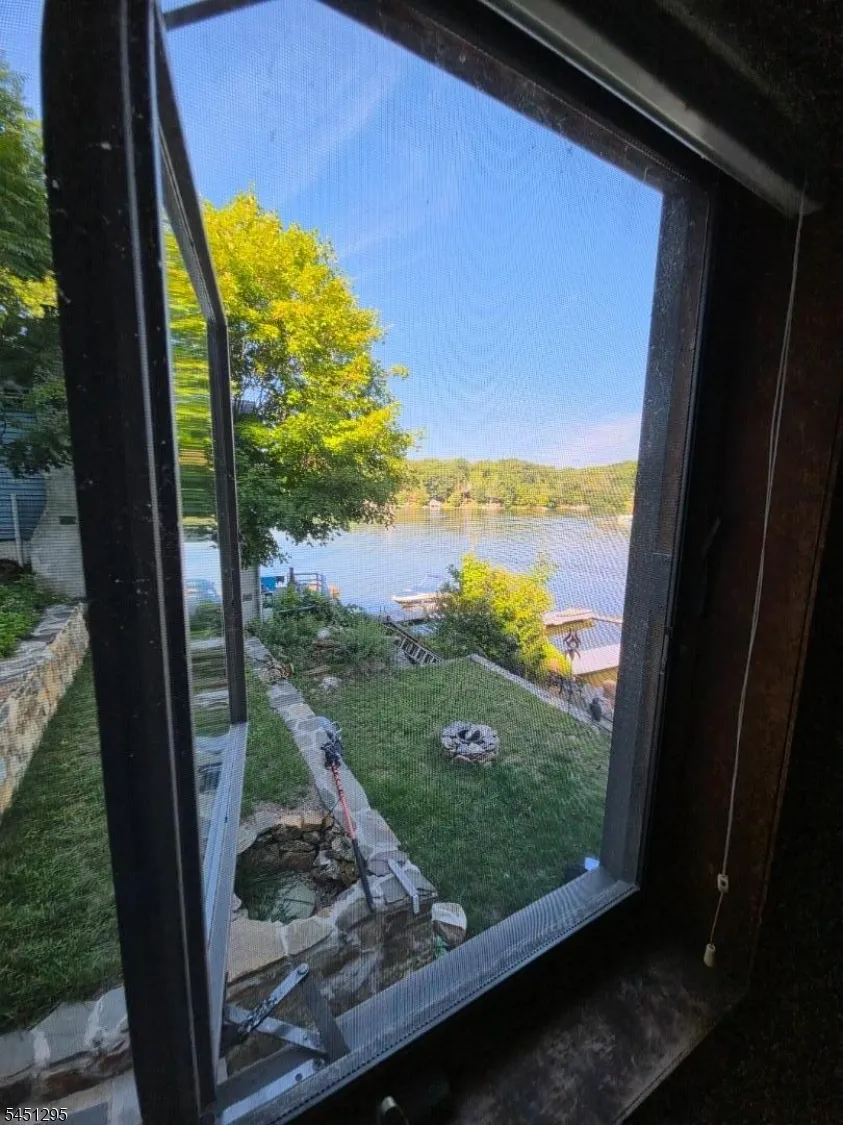 151 Hudson Ave Hopatcong, NJ 07843