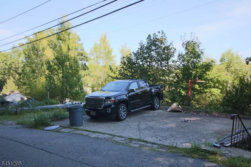 151 Hudson Ave Hopatcong, NJ 07843