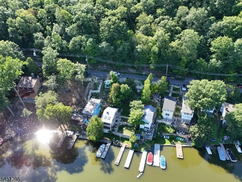 151 Hudson Ave Hopatcong, NJ 07843
