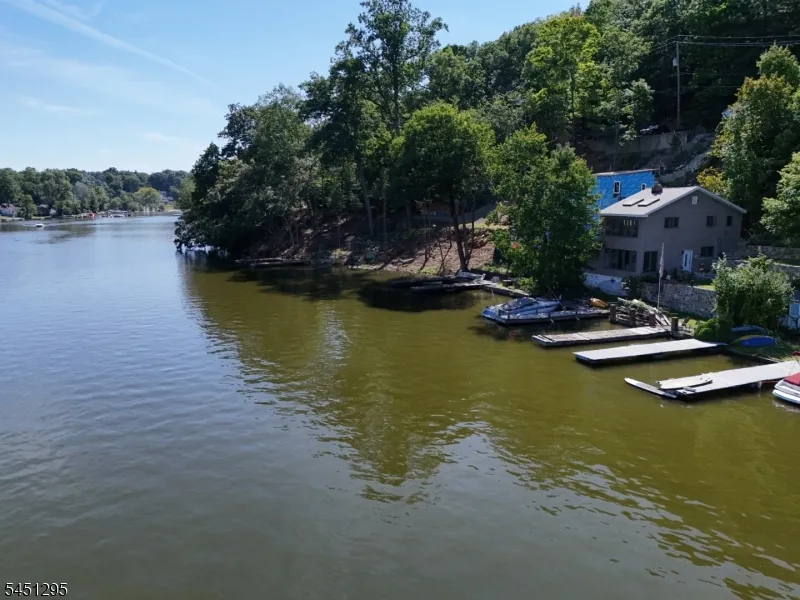 151 Hudson Ave Hopatcong, NJ 07843