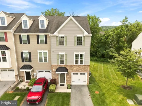 130 CRICKET DRIVE