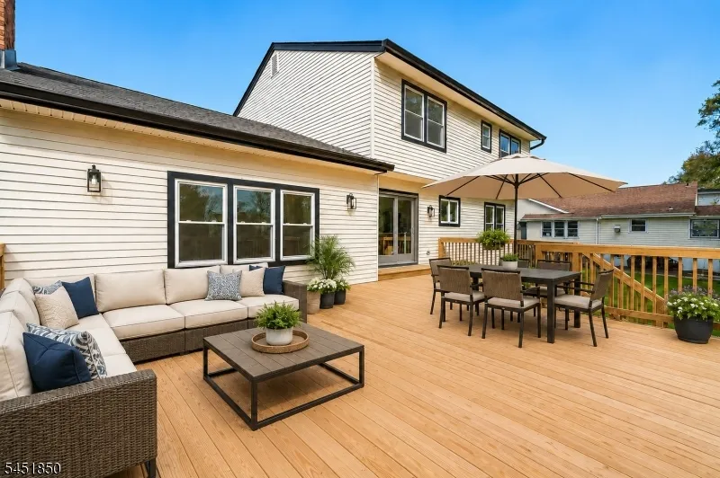 72 E Cedar St Livingston, NJ 07039